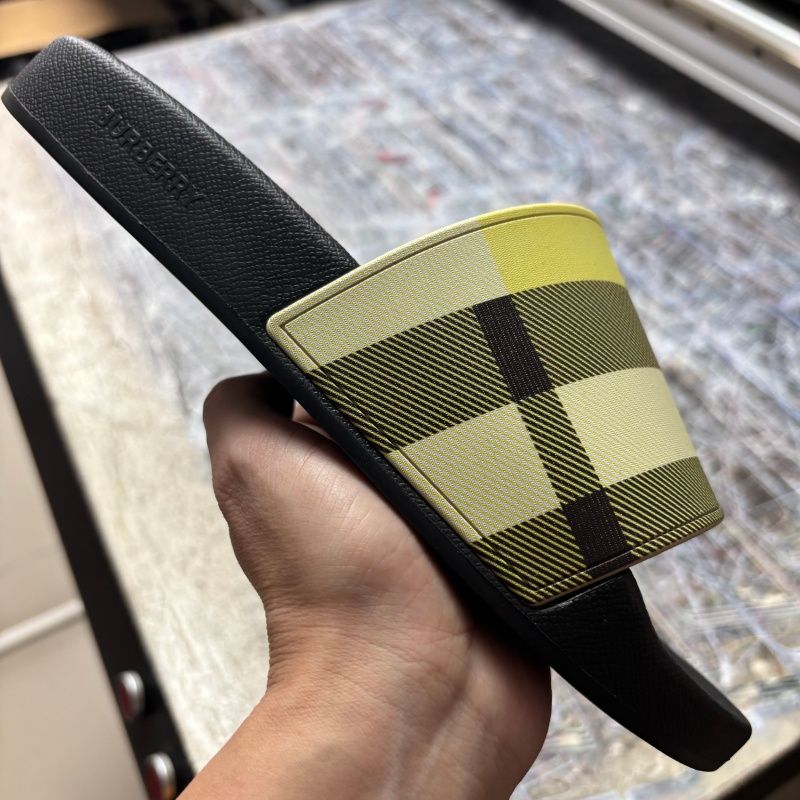 Designer Burberry slides for men Summer Beach Slippers Vintage Tartan Slider Men Women High Quality Luxury Sandals Archive Beige Print Embossed Slide 35-46 with box - 2 of 8