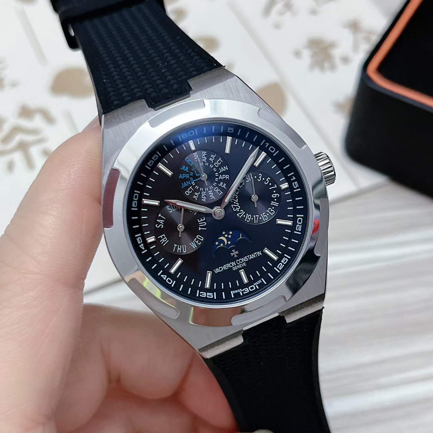 Vacheron Constantin Overseas Burgundy Watch 4300V/220G-H151 Watch Ceramic Bezel Men's Watch Stainless Steel Case Silver Case New Black Case - 4 of 8