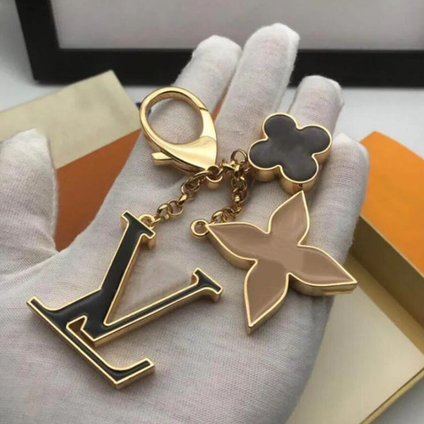 Elegant Charming FlWERower-Shaped Metal Key Chain Designer keychain Chic French Style Bag Charm Auto Accessory perfect Christmas gift for Her - Fashion Accessories - jerseydock